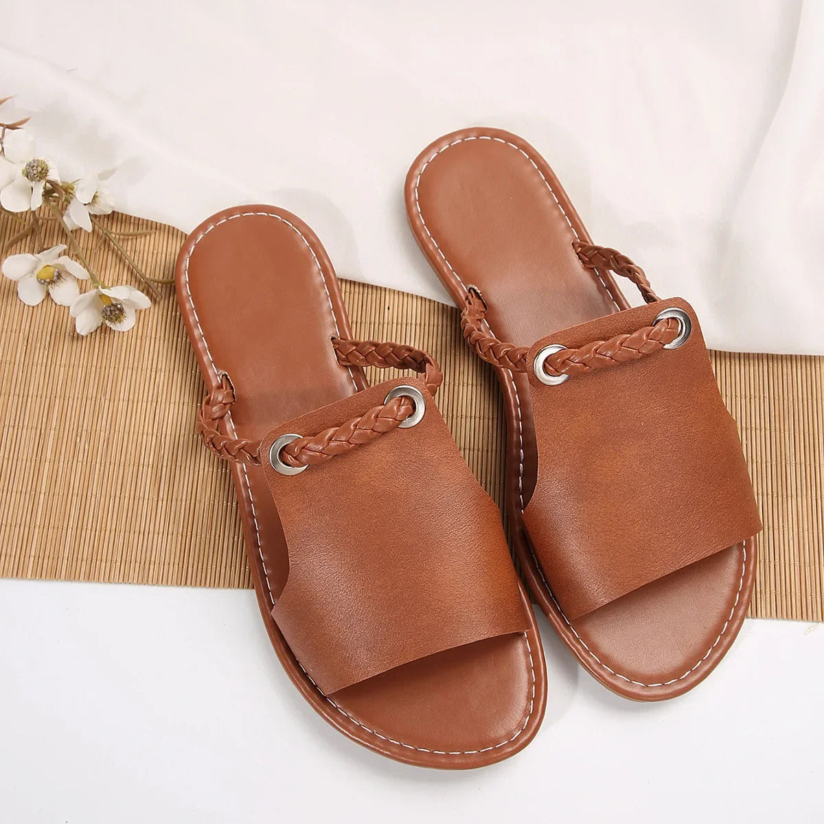 Women’s Peep Toe Flat Sandals – Elegant Casual Summer Style