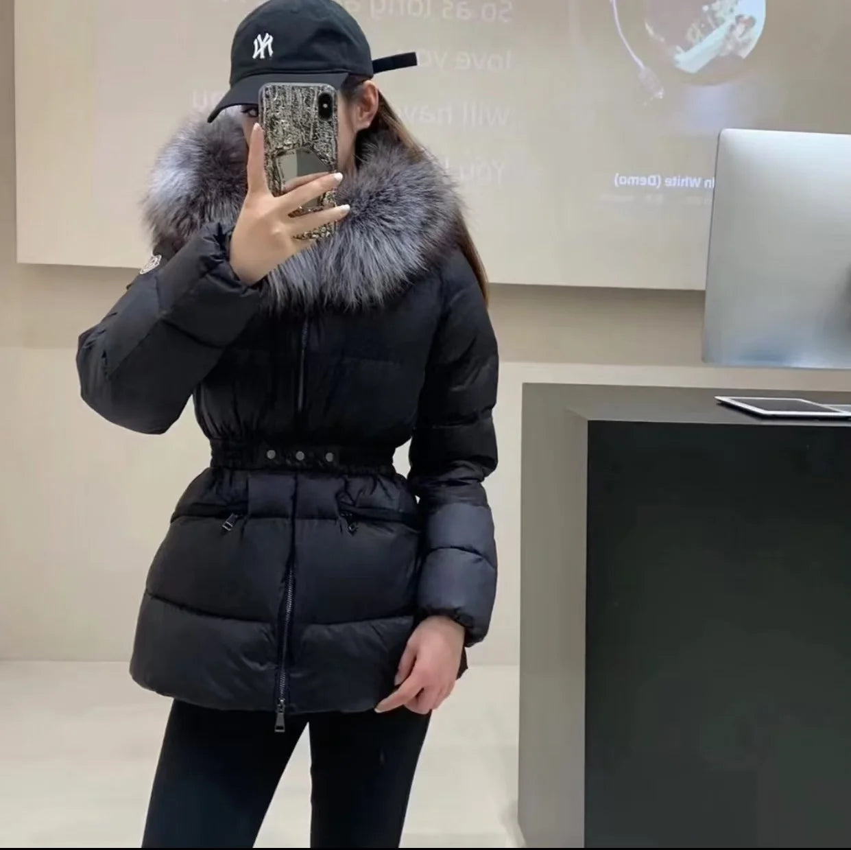 Winter Big Fur Collar Hooded Thickened Warm Jacket Korean Fashion Belt Slim Jacket Women Office Lady Solid Color Versatile Coat